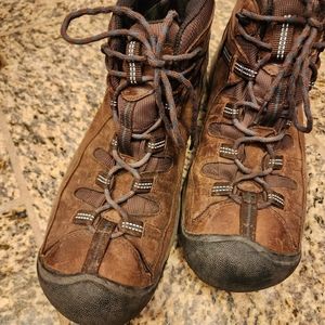 Keen Mens Athletic hiking shoes Brown leather size 11.5